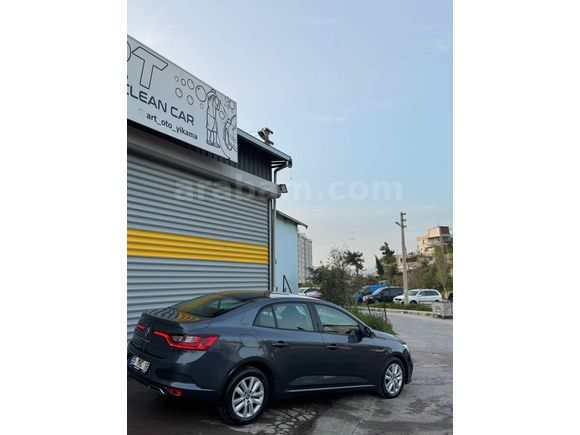 Sahibinden Renault Megane 1.3 TCe Touch 2024 Model 