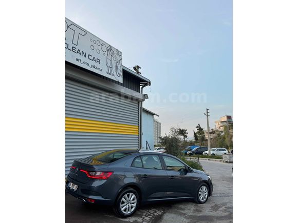 Sahibinden Renault Megane 1.3 TCe Touch 2024 Model 