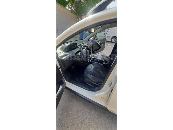 Sahibinden Peugeot 2008 1.6 e-HDi Allure 2015 Model
