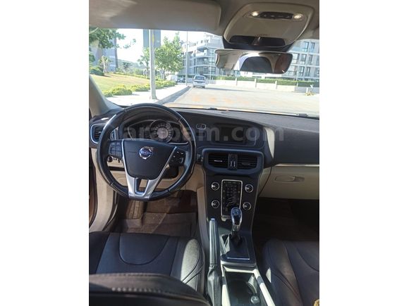 Sahibinden Volvo V40 1.6 D Premium 2015 Model