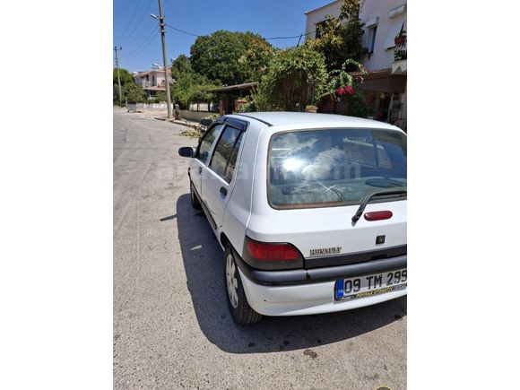 Sahibinden Renault Clio 1.4 RN 1997 Model İzmir