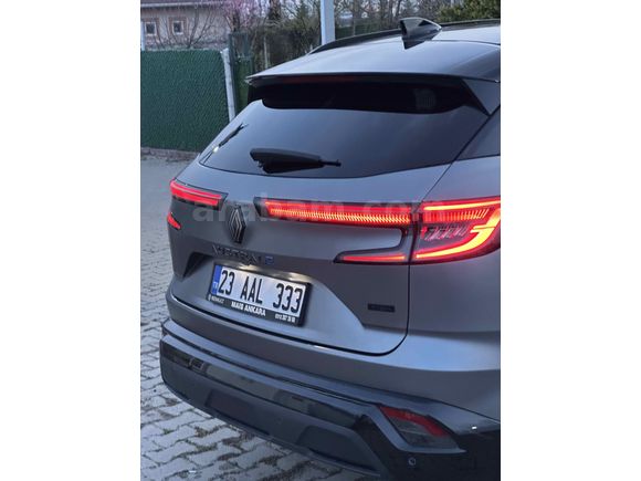 Sahibinden Renault Austral 1.2 E-tech Techno Esprit Alpine 2023 Model  65.000 km Gri