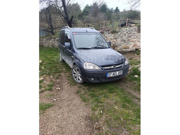 Sahibinden Opel Combo 1.7 CDTI City Plus 2008 model 1.7 CDTI 100 HP araçtır.
Motor yürür durumda, günlük kullanımda aktif olarak kullanılan