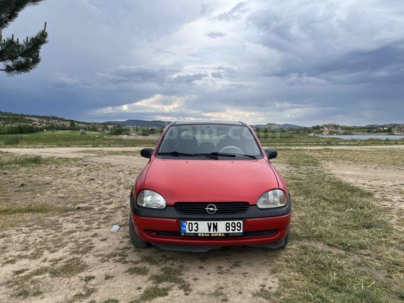 Öğretmenden Temiz Opel Corsa