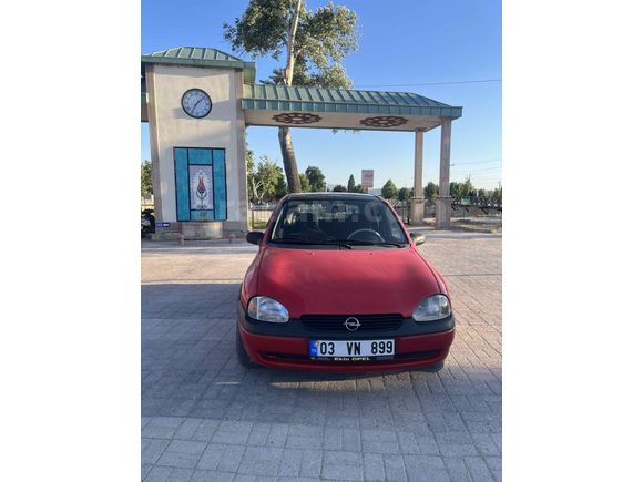 Sahibinden Opel Corsa 1.4 GLS 2000 
Model  223680 km Kırmızı