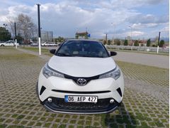 SERVİS BAKIMLI. TOYOTA ON GARANTİLİ . DEĞİŞEN BOYA TRAMER YOK. Otomatik 1.2 CHR
