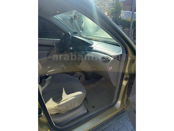 Sahibinden Ford Focus 1.6 Ghia 2000 Model