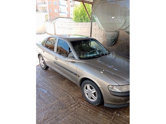 Sahibinden Opel Vectra 2.0 CD 1997 Model  168.000 km Bej