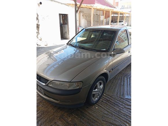 Sahibinden Opel Vectra 2.0 CD 1997 Model  168.000 km Bej