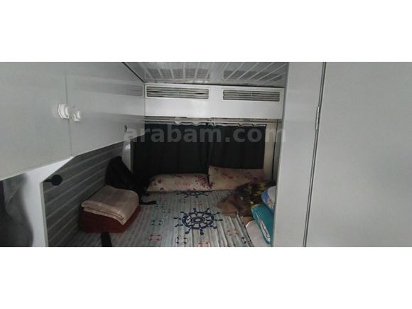 tam zamanlı yaşama uygun motokaravan