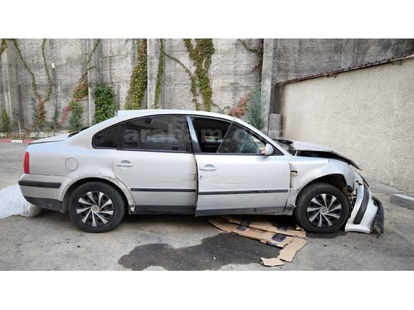 Sahibinden Volkswagen Passat 1.8 Basic 1999 Model  255.000 km Gri