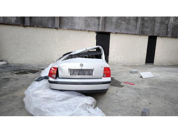 Sahibinden Volkswagen Passat 1.8 Basic 1999 Model  255.000 km Gri