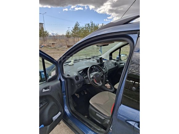 Sahibinden Ford Tourneo Courier 1.5 TDCi Titanium 2022 Model