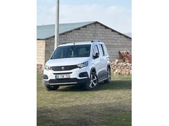 Sahibinden Peugeot Rifter 1.5 BlueHDI GT 2023 Model 