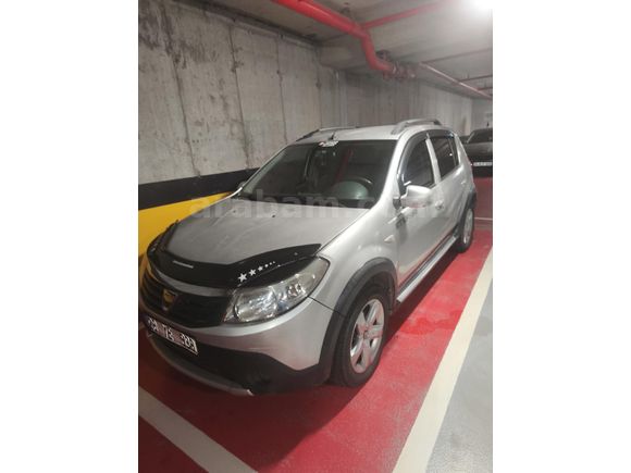 Sahibinden Dacia Sandero 1.5 dCi Stepway 2012 Model  191.000 km Gri (Gümüş)