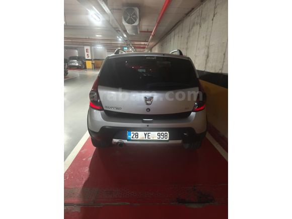 Sahibinden Dacia Sandero 1.5 dCi Stepway 2012 Model  191.000 km Gri (Gümüş)