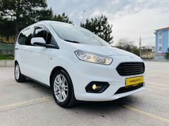 Galeriden Ford Tourneo Courier 1.0 EcoBoost Titanium 2023 Model Kütahya