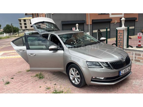Sahibinden Skoda Octavia 1.6 TDI Style 2018 2019 çıkışlı hatasız Model  215 km Bej