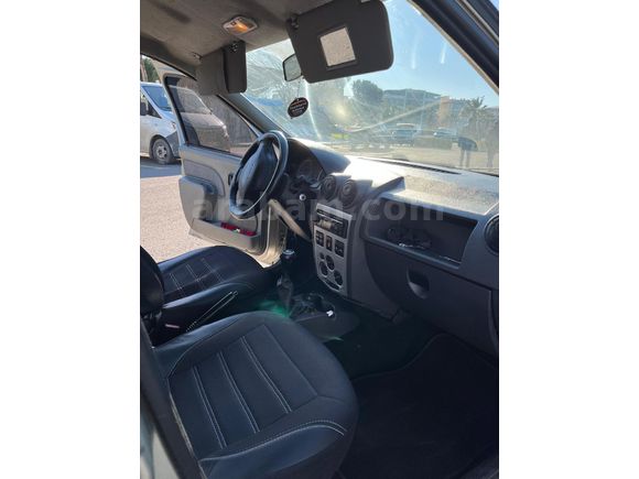 Sahibinden Dacia Logan 1.6 Laureate 2005 Model