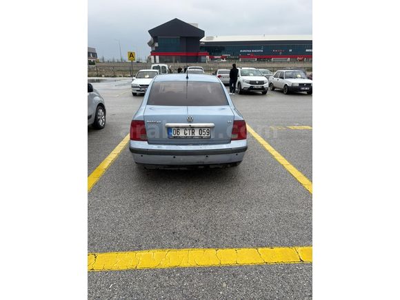Sahibinden Volkswagen Passat trendline 1.8  2000 Model  378.000 km Mavi (metalik)
