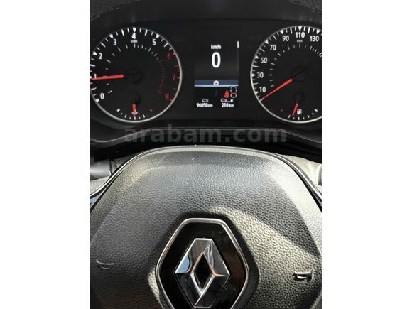 Sahibinden Renault Clio 1.0 SCe Joy 2022 Model 