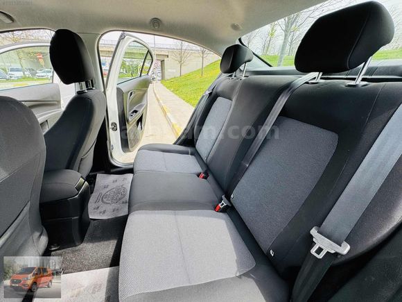 ROYAL AUTO DAN 2022 MODEL FIAT EGEA 1.3 MJT EASY NOKTA ÇİZİK YOK