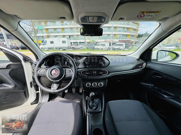 ROYAL AUTO DAN 2022 MODEL FIAT EGEA 1.3 MJT EASY NOKTA ÇİZİK YOK