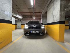 Sahibinden temiz kapalı otopark aracı