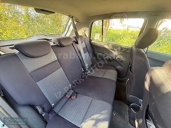 İZ-PARK AUTO 2011 HYUNDAİ GETZ 47 KM İLK SAHİP ORJİNAL EMSALSİZ!