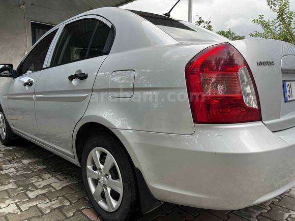 Hyundai Accent Era 1.4 Team Hatasız  2010 Model  178000 km 
