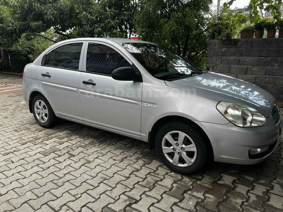 Hyundai Accent Era 1.4 Team Hatasız  2010 Model  178000 km 
