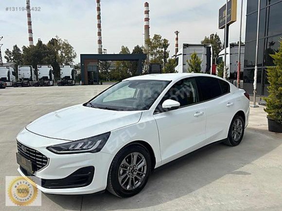 EZEL'den 2024 MODEL FORD FOCUS TİTANİUM HATASIZ-35.000 KM'de