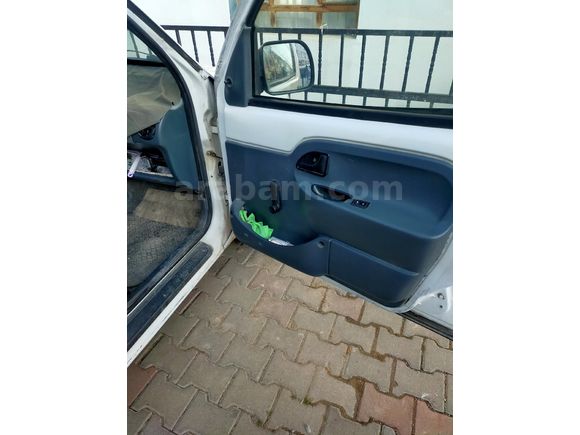 Sahibinden Renault Kangoo 1.4 RNA 2000 Model