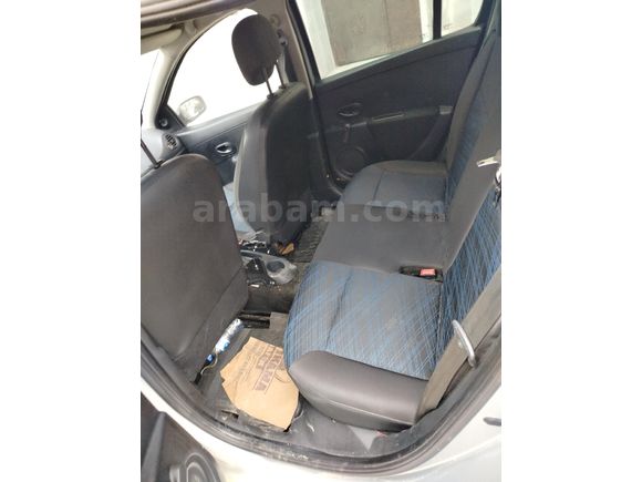 Sahibinden Renault Clio 1.5 dCi Authentique 2009 Model  322.000 km Gri (Gümüş)