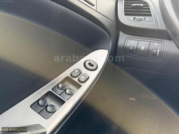 ARB EXECUTİVE 2015 ACCENT BLUE 1.6 OTOMATK KREDİ & KARTA 12 TKST