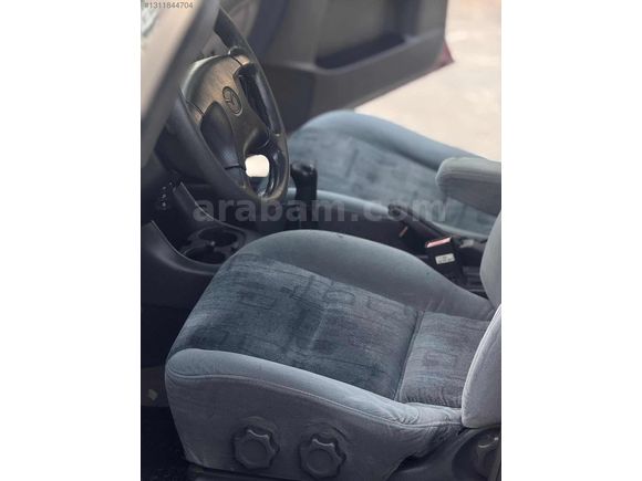Galeriden Mazda 626 2.0 1998 Model Antalya 267.000 km Bordo