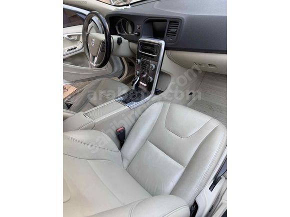 VOLVO S60 MAKYAJLI KASA