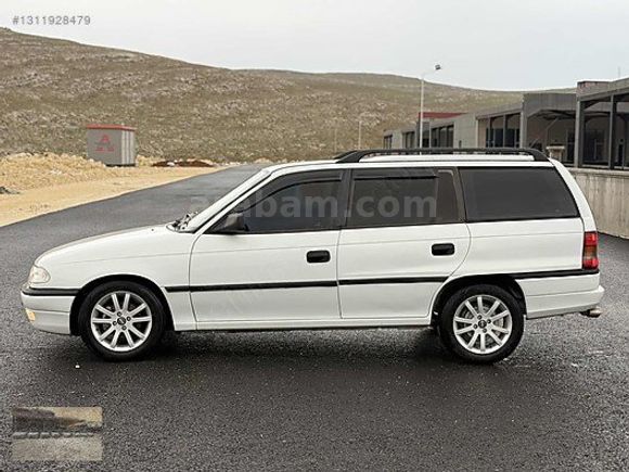KOŞAR OTO'DAN DÜŞÜK KM ÇOK TEMİZ İLK ELDEN ORİJİNAL ARAÇ
