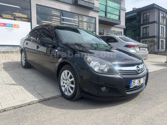 Sahibinden Opel Astra 1.6 Enjoy Plus 2013 Model Sakarya 121.000 km Siyah