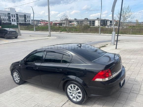 Sahibinden Opel Astra 1.6 Enjoy Plus 2013 Model Sakarya 121.000 km Siyah