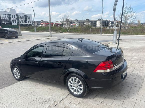 Sahibinden Opel Astra 1.6 Enjoy Plus 2013 Model Sakarya 121.000 km Siyah