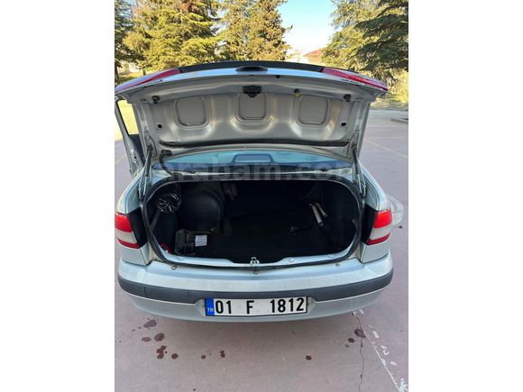 Sahibinden Renault Megane 1.4 Authentique 2003 Model