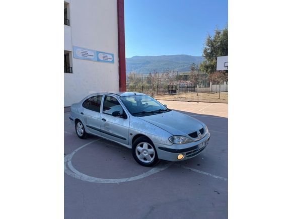 Sahibinden Renault Megane 1.4 Authentique 2003 Model