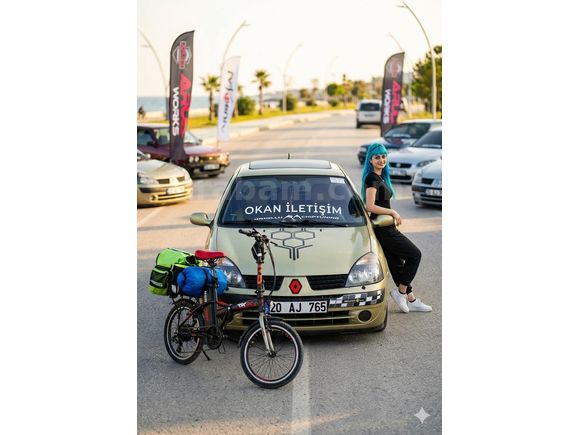 3 günlük fiyat 350 den düştü Sahibinden Renault Clio 1.6 Dynamique 2004 Model dijital klima
