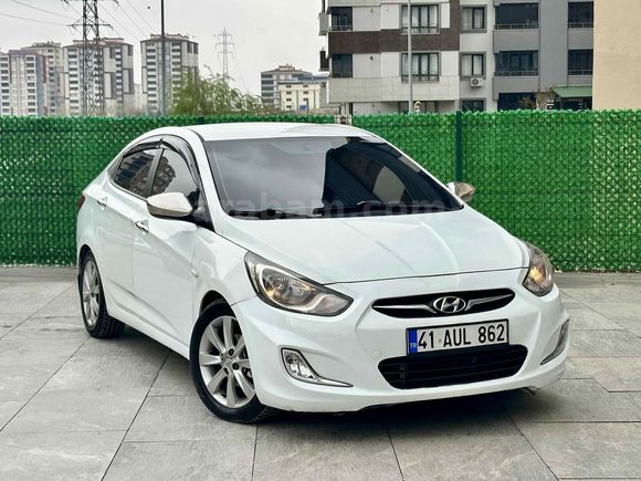 Sahibinden Hyundai Accent Blue 1.6 CRDI Mode Plus 2014 Model 