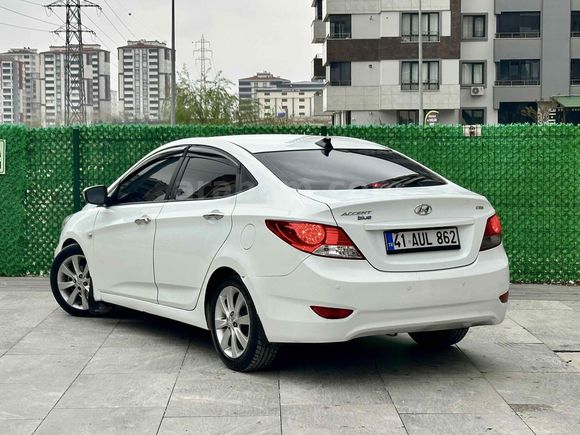 Sahibinden Hyundai Accent Blue 1.6 CRDI Mode Plus 2014 Model 