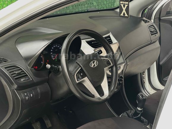 Sahibinden Hyundai Accent Blue 1.6 CRDI Mode Plus 2014 Model 