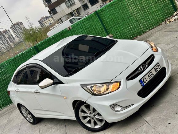 Sahibinden Hyundai Accent Blue 1.6 CRDI Mode Plus 2014 Model 