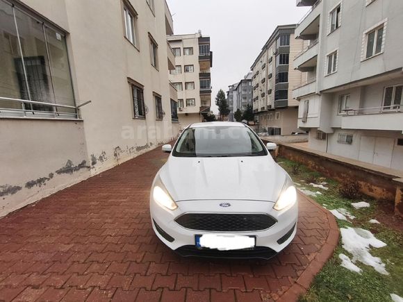 SAHİBİNDEN ACİL SATILIK  Ford Focus 1.6 Ti-VCT Style 2017 Model Gaziantep