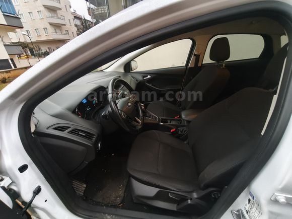 SAHİBİNDEN ACİL SATILIK  Ford Focus 1.6 Ti-VCT Style 2017 Model Gaziantep